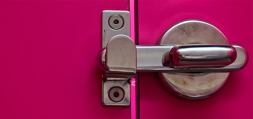Childproof Gate Lock in Bellflower, California
