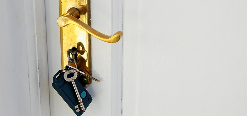 Broken Door Key Extraction in Bellflower, CA